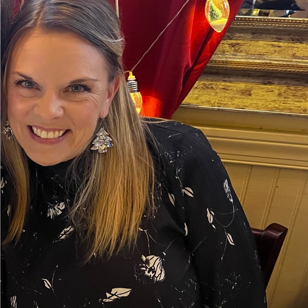 Meet your Posher, Jennifer